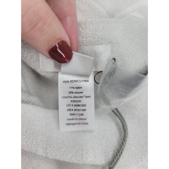 Barefoot Dreams Ocean Breeze Poncho OS Multi Stripe Pink CozyChic Ultra Lite NEW - Picture 8 of 9